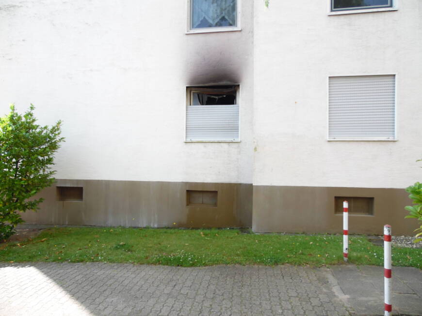 Wohnung nach Küchenbrand in Hochhaus nicht mehr bewohnbar
