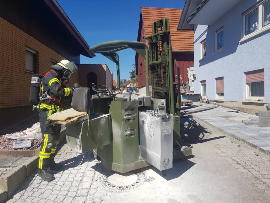 Brand eines Gabelstaplers in Östringen