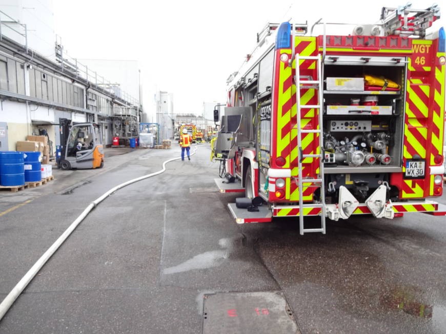 Brand einer der Isolation eines Chemikalientanks