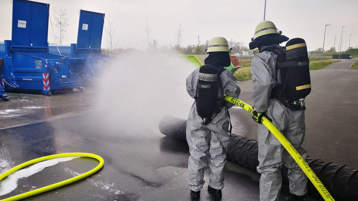 Chemische Reaktion sorgt für größeren Gefahrguteinsatz