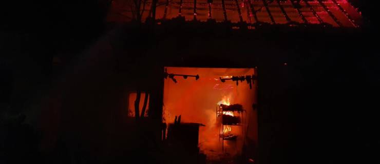 Scheunenvollbrand fordert stundenlangen Großeinsatz der Feuerwehr Kraichtal