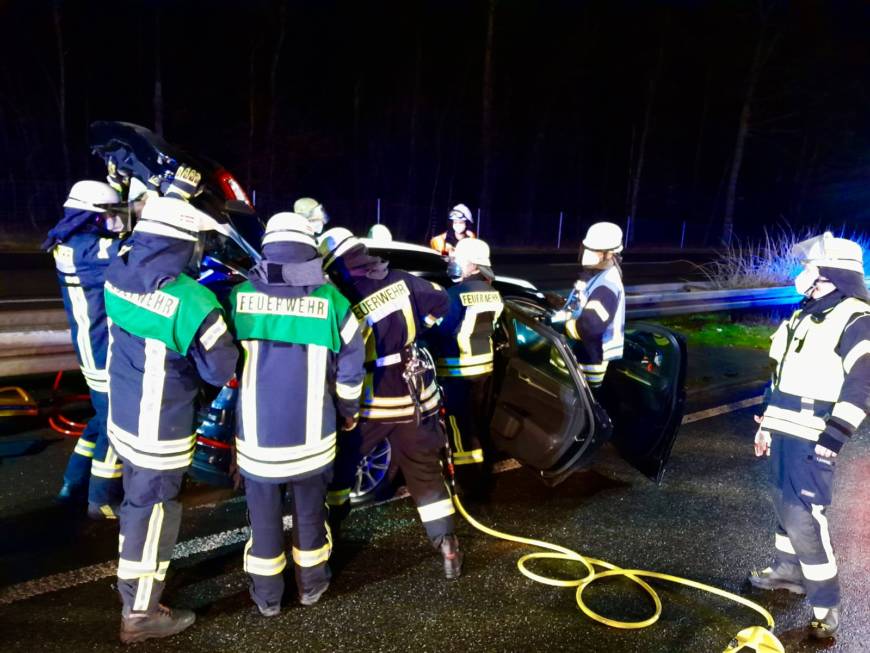 Schwerer Verkehrsunfall auf der Bundesstraße 36 bei Eggenstein-Leopoldshafen