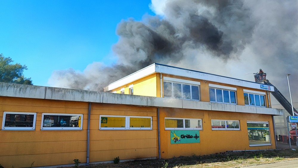 Millionenschaden beim Brand im Ettlinger Industriegebiet West
