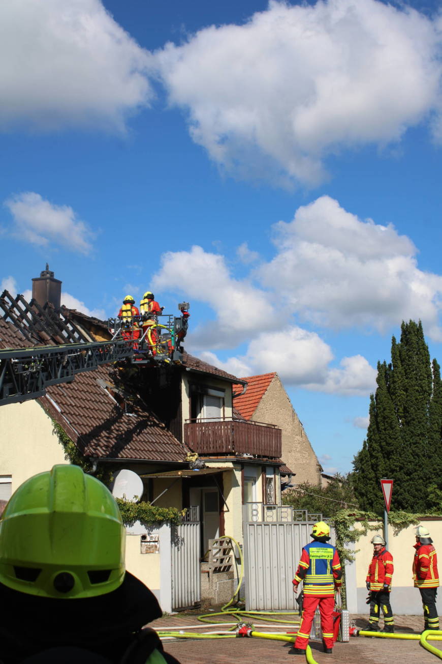 Dachstuhlbrand in Linkenheim-Hochstetten