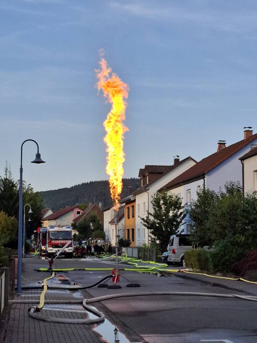 Feuerwehreinsätze aufgrund extremer Hitze – Gastank musste teilweise entleert werden