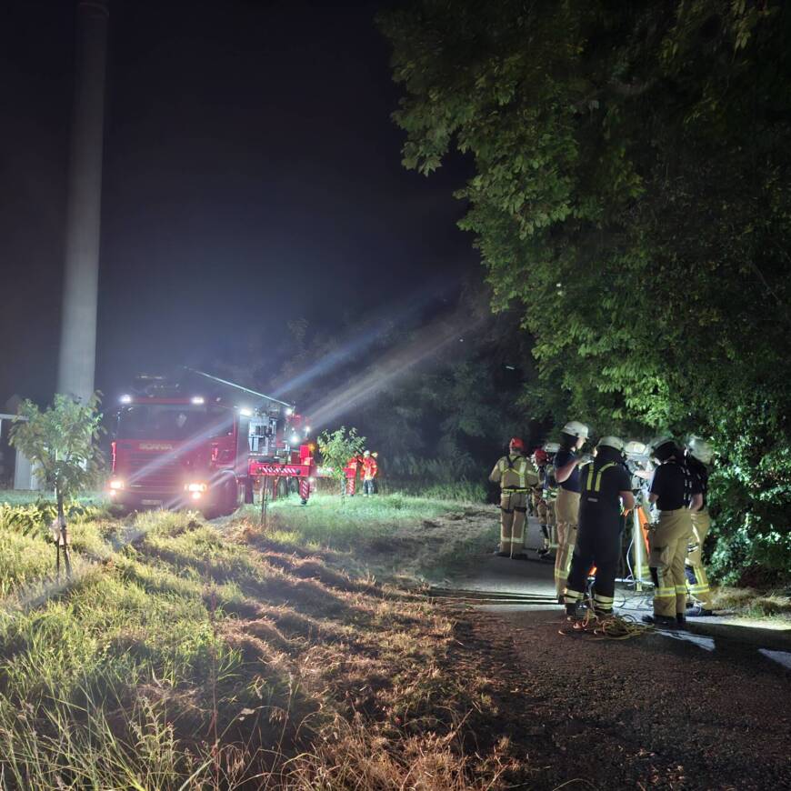 Mehrere Personen von Funkmast in Stutensee-Blankenloch durch die Feuerwehr gerettet