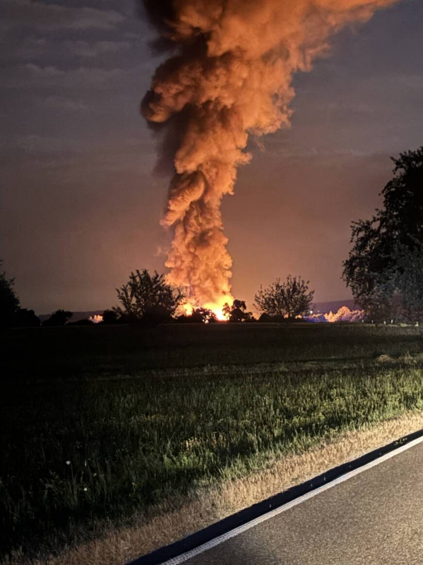 Lagerhalle in Marxzell-Pfaffenrot bei Großbrand vollständig zerstört