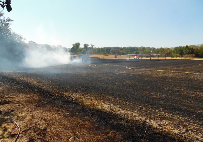 Flächenbrand bedroht Wohnhäuser